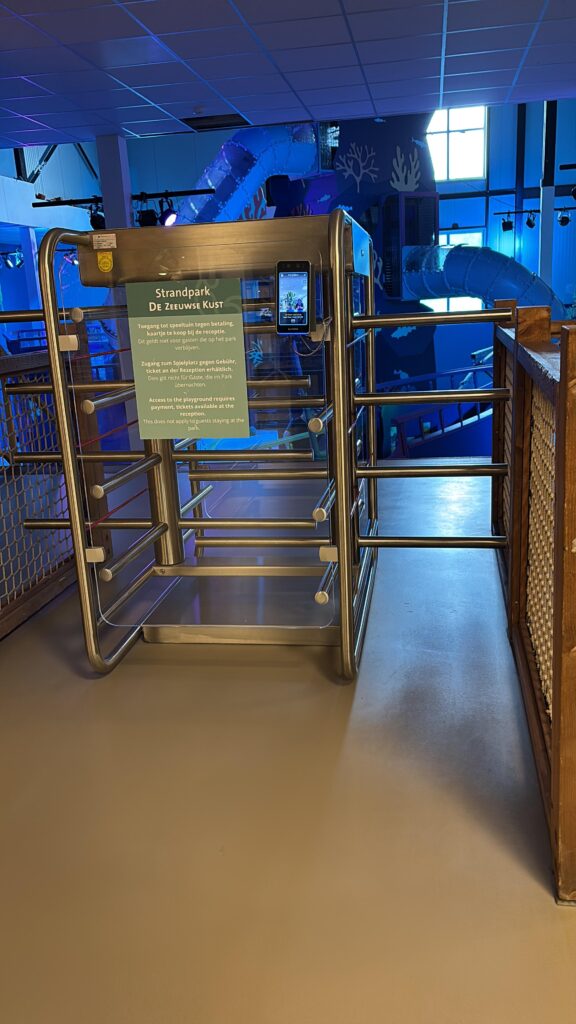 Speeltuin toegangspoort